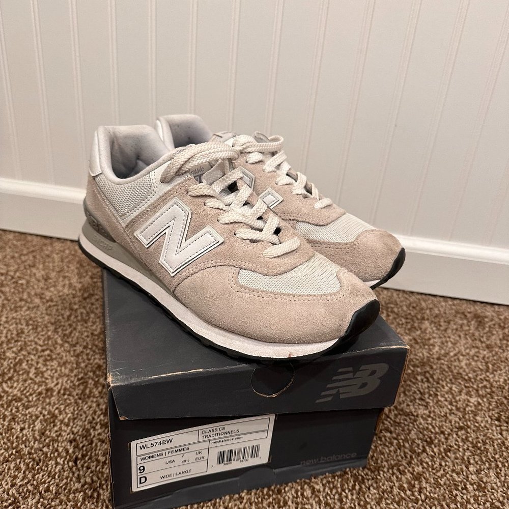 Women's New Balance 574 Classic
